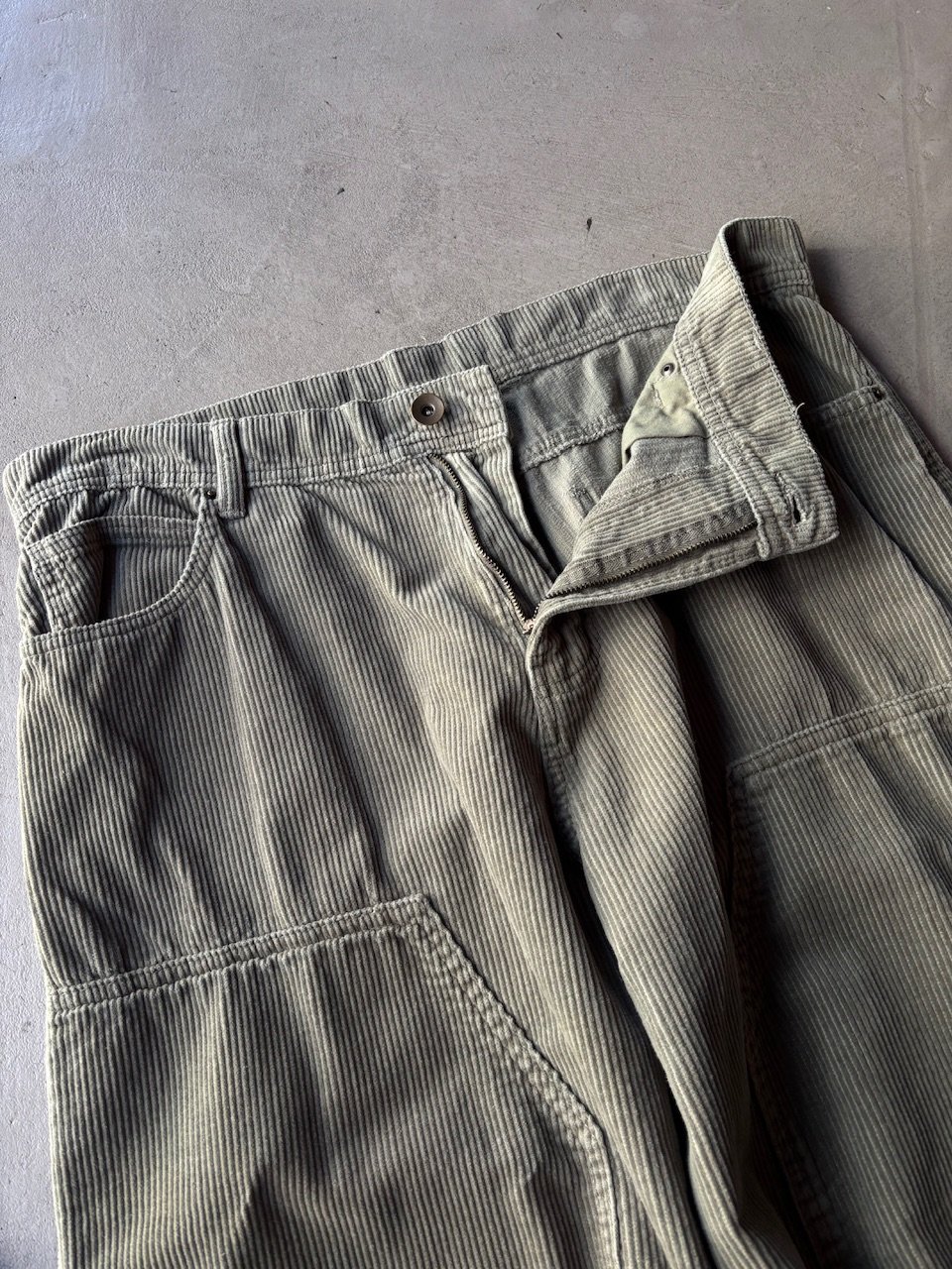 No boundaries double knee painter corduroy pan
