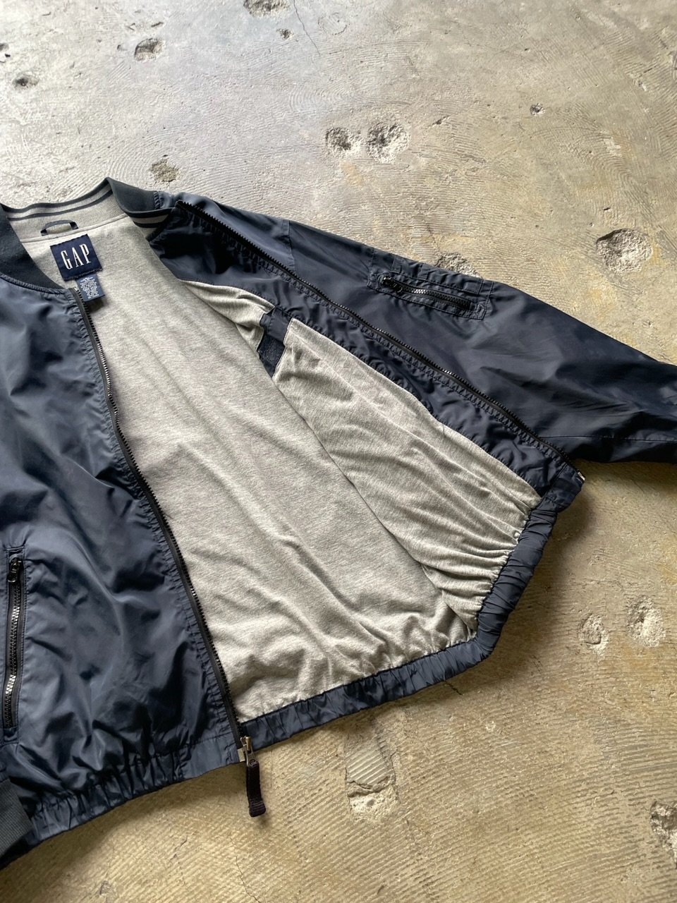 90s GAP MA-1 type jacket | sui & shara 90s GAP MA-1 type jacket | sui & shara