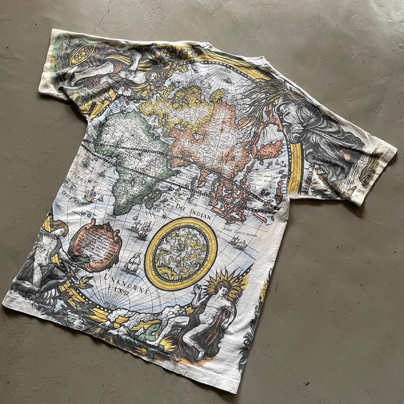 90s Liquid blue “Early world map” print tee | s