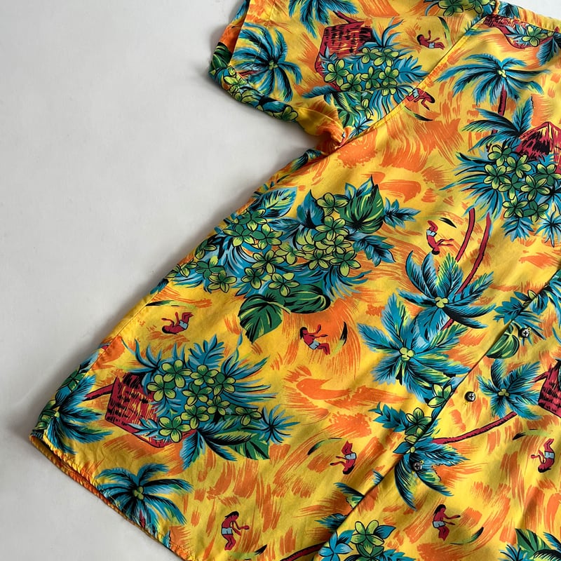 90s Gap total pattern rayon hawaiian shirt | su