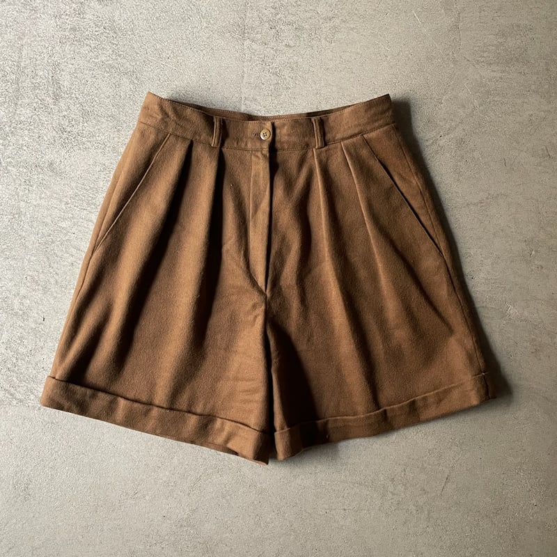 90's two tuck wool shorts | sui & shara