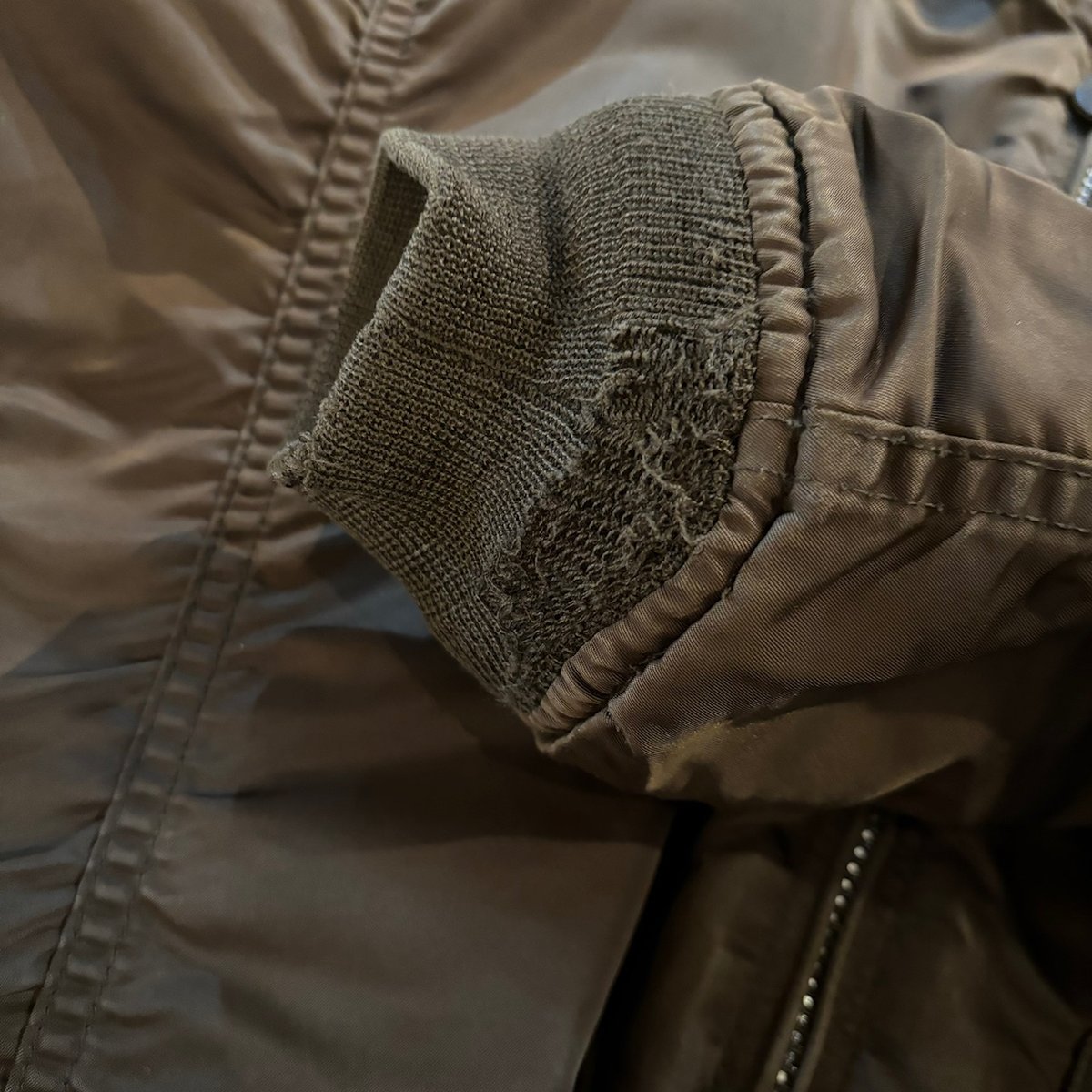 90s Schott CWU-R flight jacket | sui & shara 90s Schott CWU-R flight jacket | sui & shara