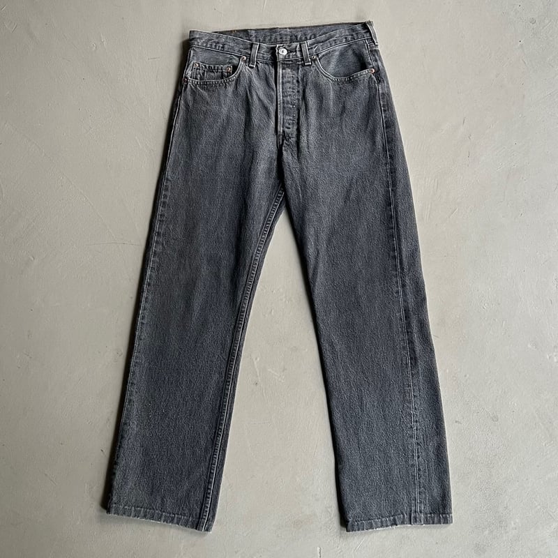 80s Levi's 501 black made in France | sui & shara 80s Levi's 501 black made in France | sui & shara