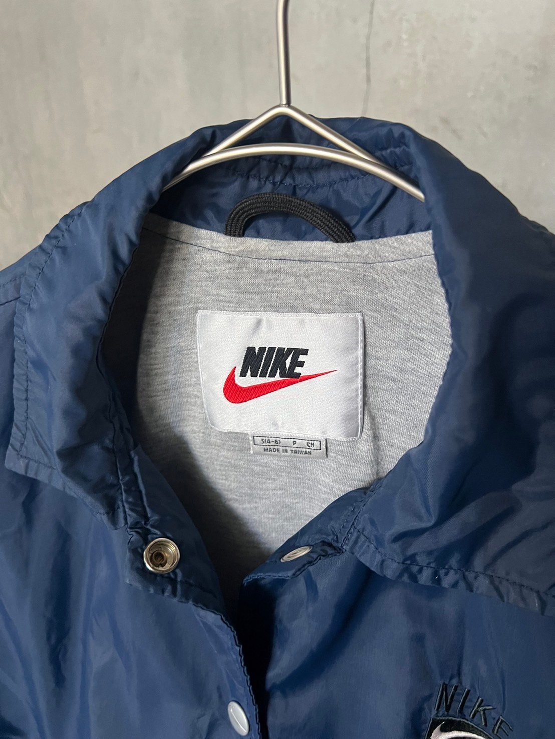 美品 NIKE BASKETBALL Nylon Jacket コーチジャケット NIKE ナイキ ウインドジャケット クラブ ボルト コーチ
