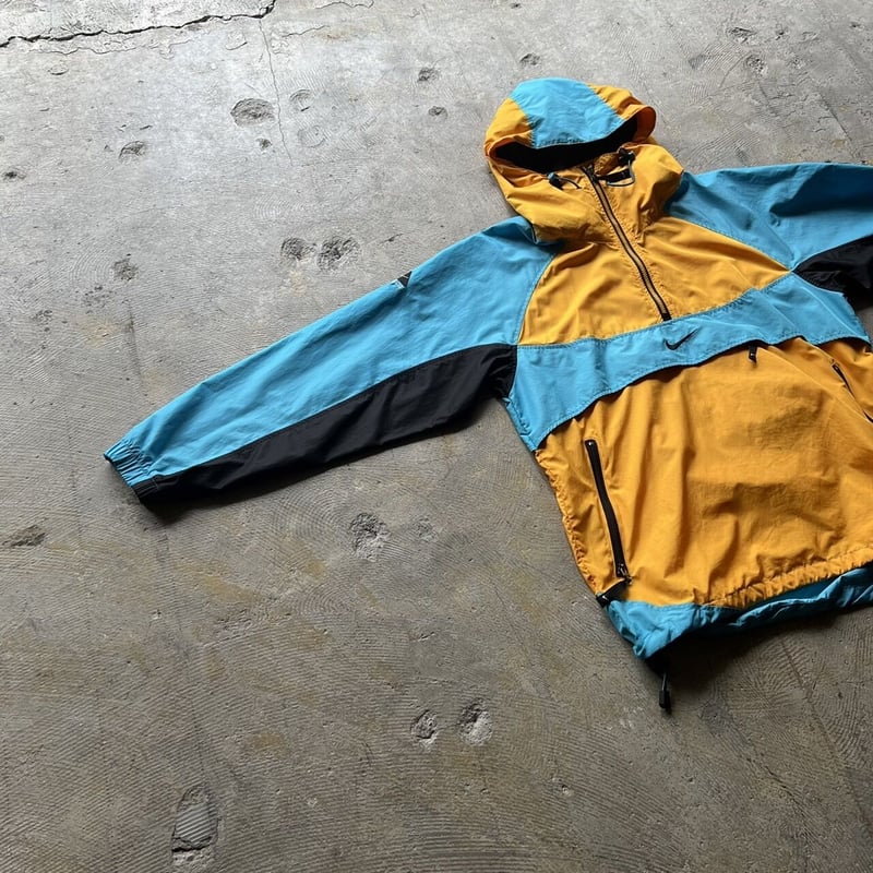 NIKE ACG half zip anorak hoodie | sui & shara NIKE ACG half zip anorak hoodie | sui & shara