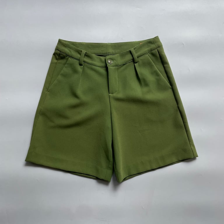 ショートパンツ(Color tuck shorts)