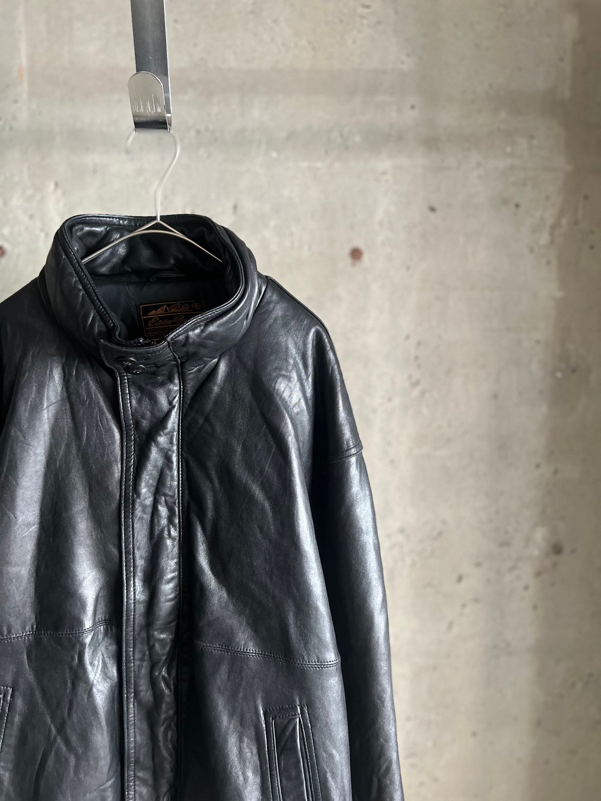 80s Eddie Bauer leather down jacket | sui & shara 80s Eddie Bauer leather down jacket | sui & shara