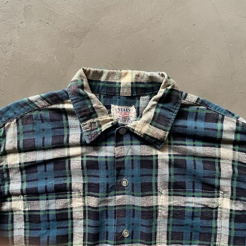 60s Sears plaid print flannel shirt | sui & shara 60s Sears plaid print flannel shirt | sui & shara
