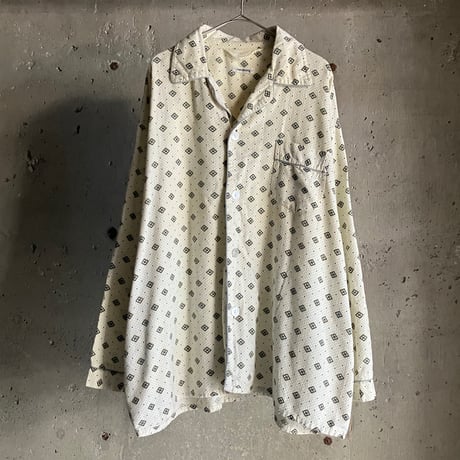 80's Total pattern sleeping shirts
