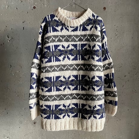 Nordic pattern Ecuador hand knit