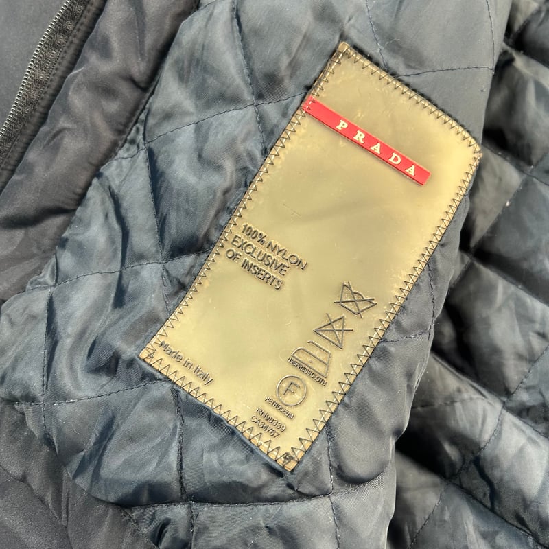 00's PRADA stand collar nylon padding jacket |