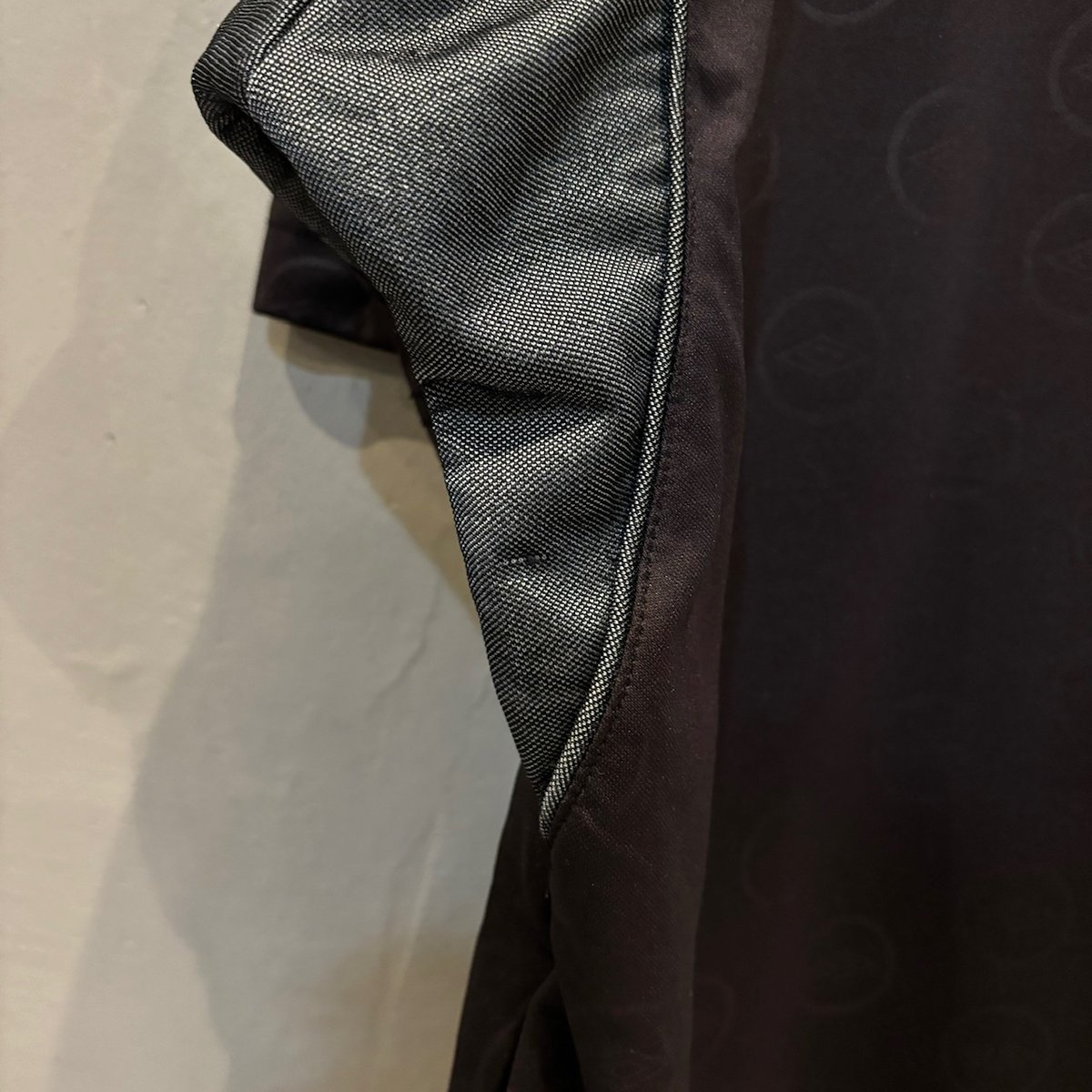 90 UMBRO　ゲームシャツ　キーパー　モノグラム　希少　ビッグサイズ USED】90'S OLD UMBRO BIG LOGO NYLON JACKET | KO