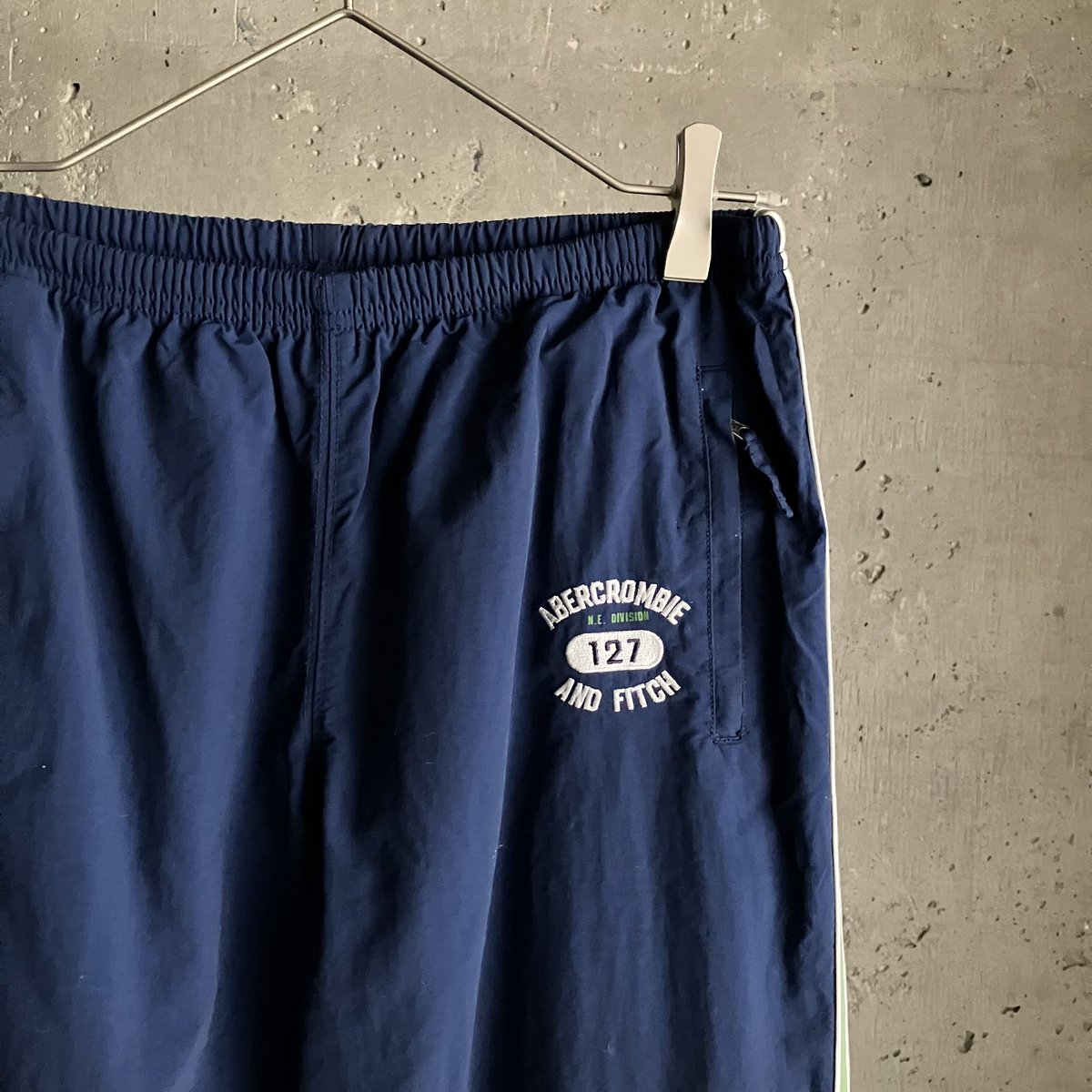 Abercrombie &Fitch side line nylon pants | sui Abercrombie &Fitch side line nylon pants | sui