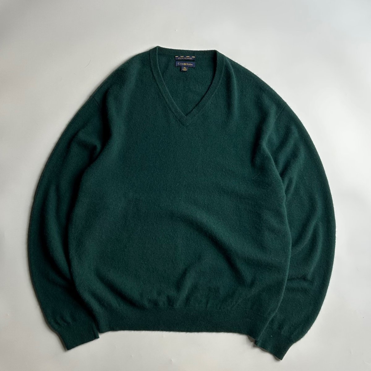 CLUBROOM v-neck cashmere knit | sui & shara