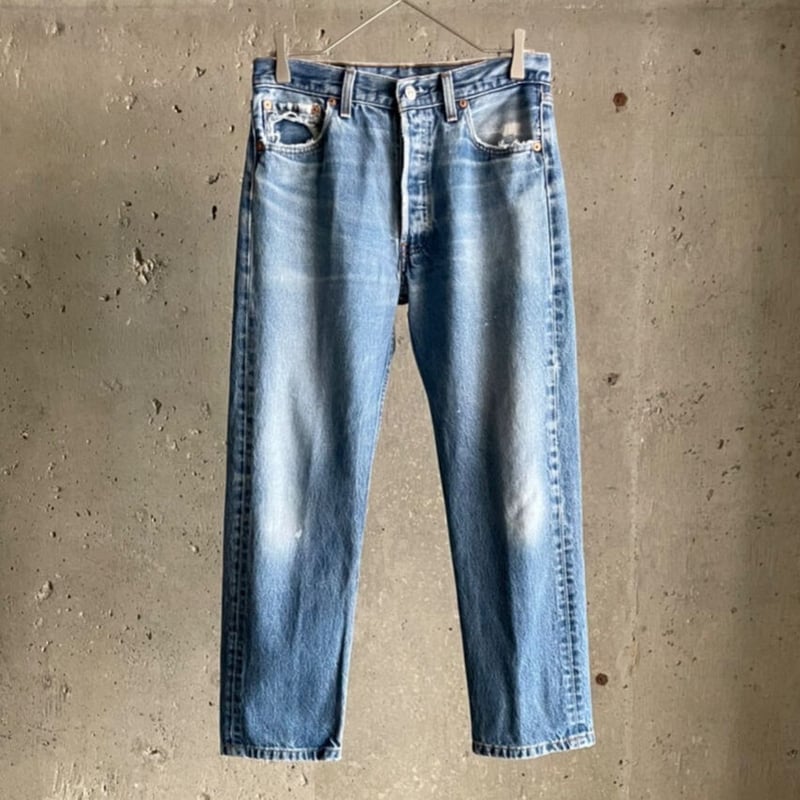 90s Levi's 501XX Made in USA | sui & shara 90s Levi's 501XX Made in USA | sui & shara
