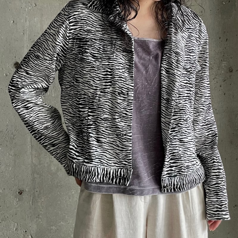 90's animal pattern tracker jacket | sui & shara