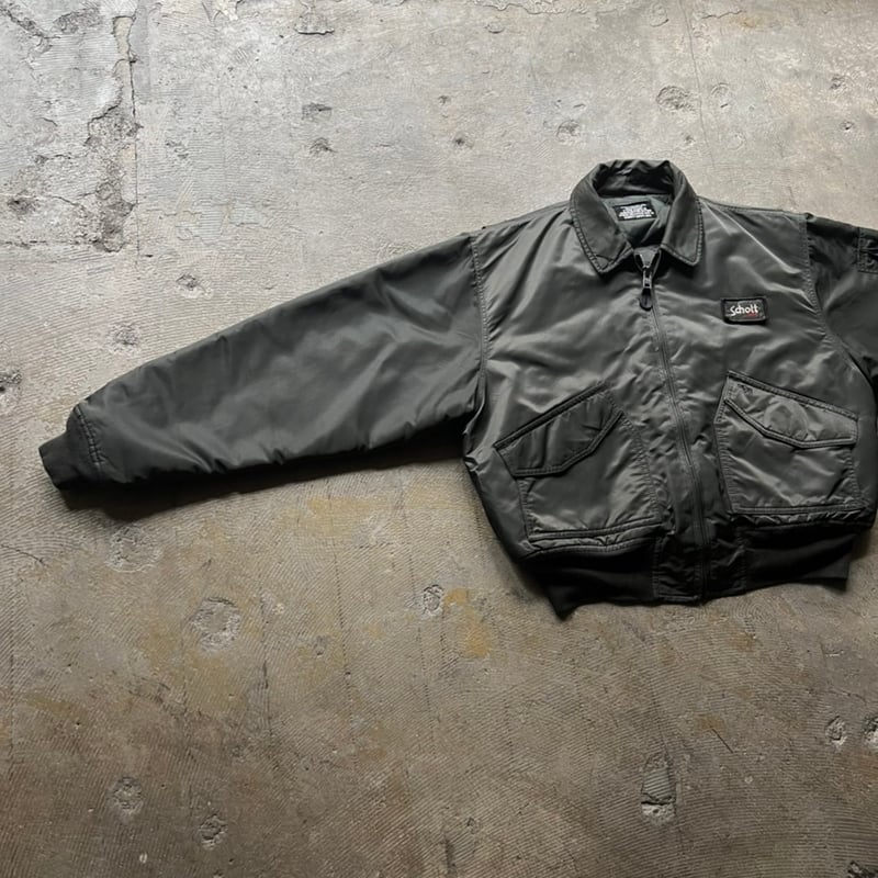 90s Schott CWU-R flight jacket | sui & shara 90s Schott CWU-R flight jacket | sui & shara