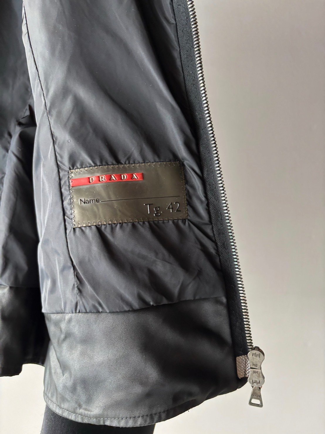PRADA switching design zip up jacket | sui & shara