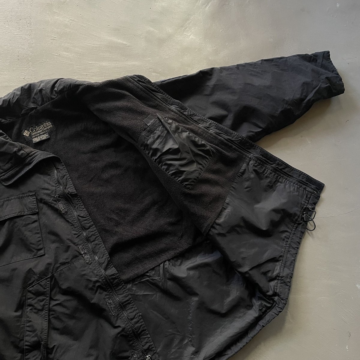 90s Columbia ″Convert” nylon mountain jacket |