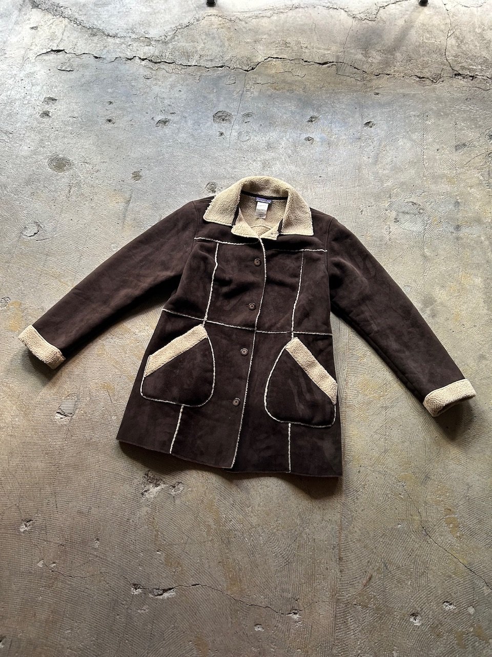 00's Patagonia faux mouton jacket | sui & shara 00's Patagonia faux mouton jacket | sui & shara