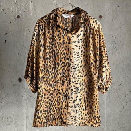 Leopard pattern see-through shirt