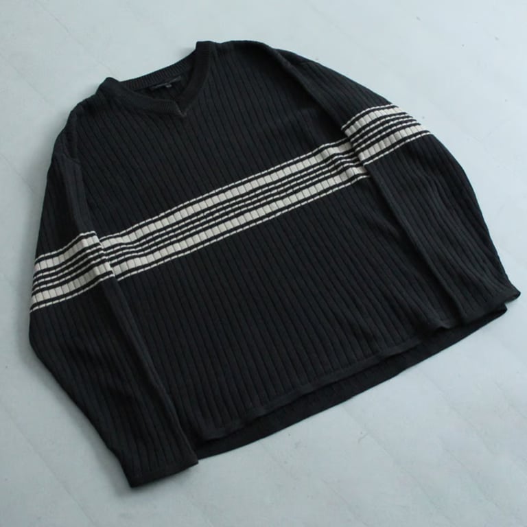 00s Line design cotton knit sweater