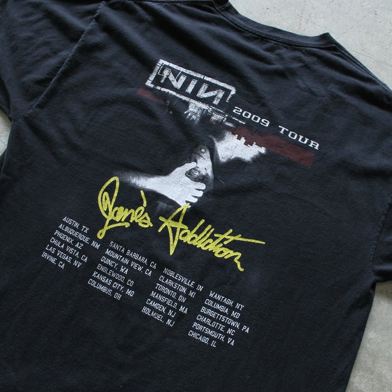 00s Nine inch nails tour print T-shirt | sui & 00s Nine inch nails tour print T-shirt | sui &