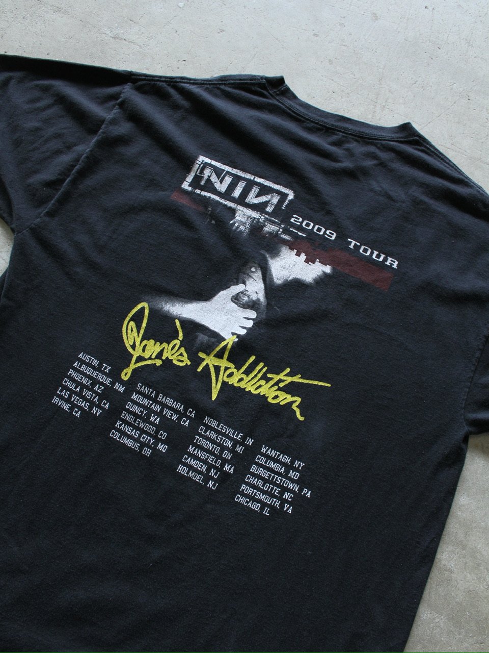00s Nine inch nails tour print T-shirt | sui & 00s Nine inch nails tour print T-shirt | sui &