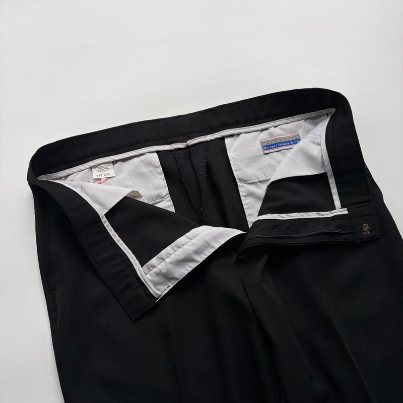 90s Levi's action slacks 