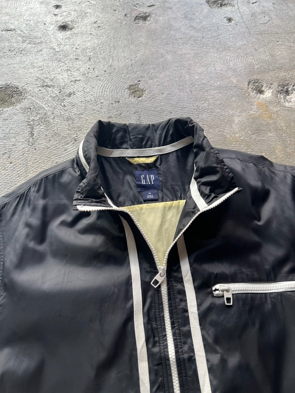 90s gap nylon jacket | sui & shara