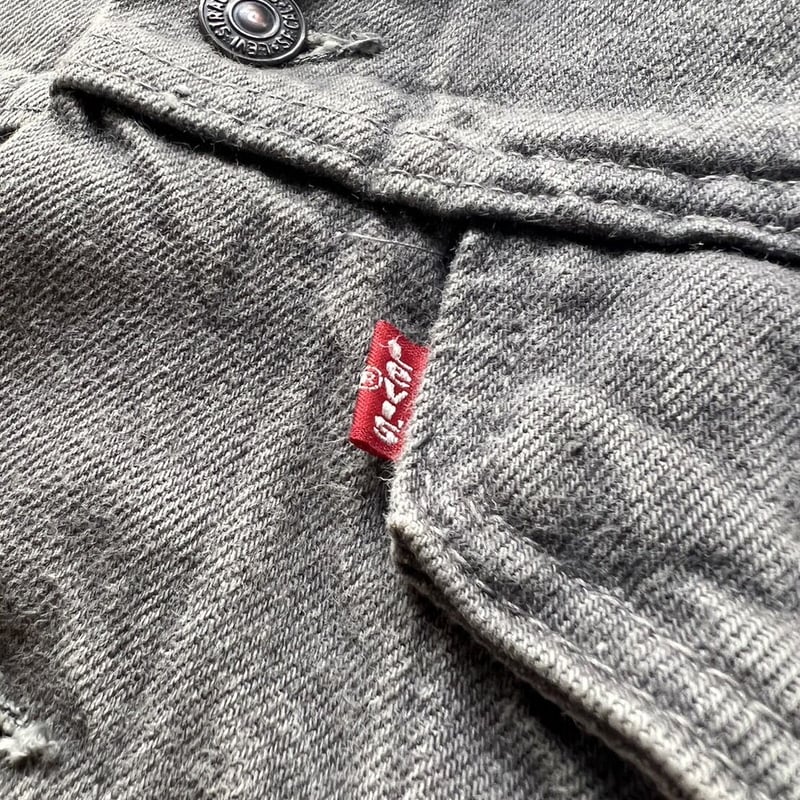 90s Levis 70506-0252 Denim Jacket | sui & shara