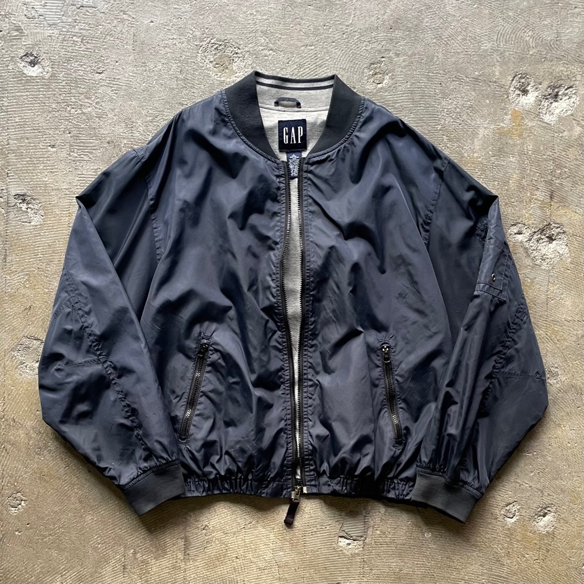 90s GAP MA-1 type jacket | sui & shara 90s GAP MA-1 type jacket | sui & shara