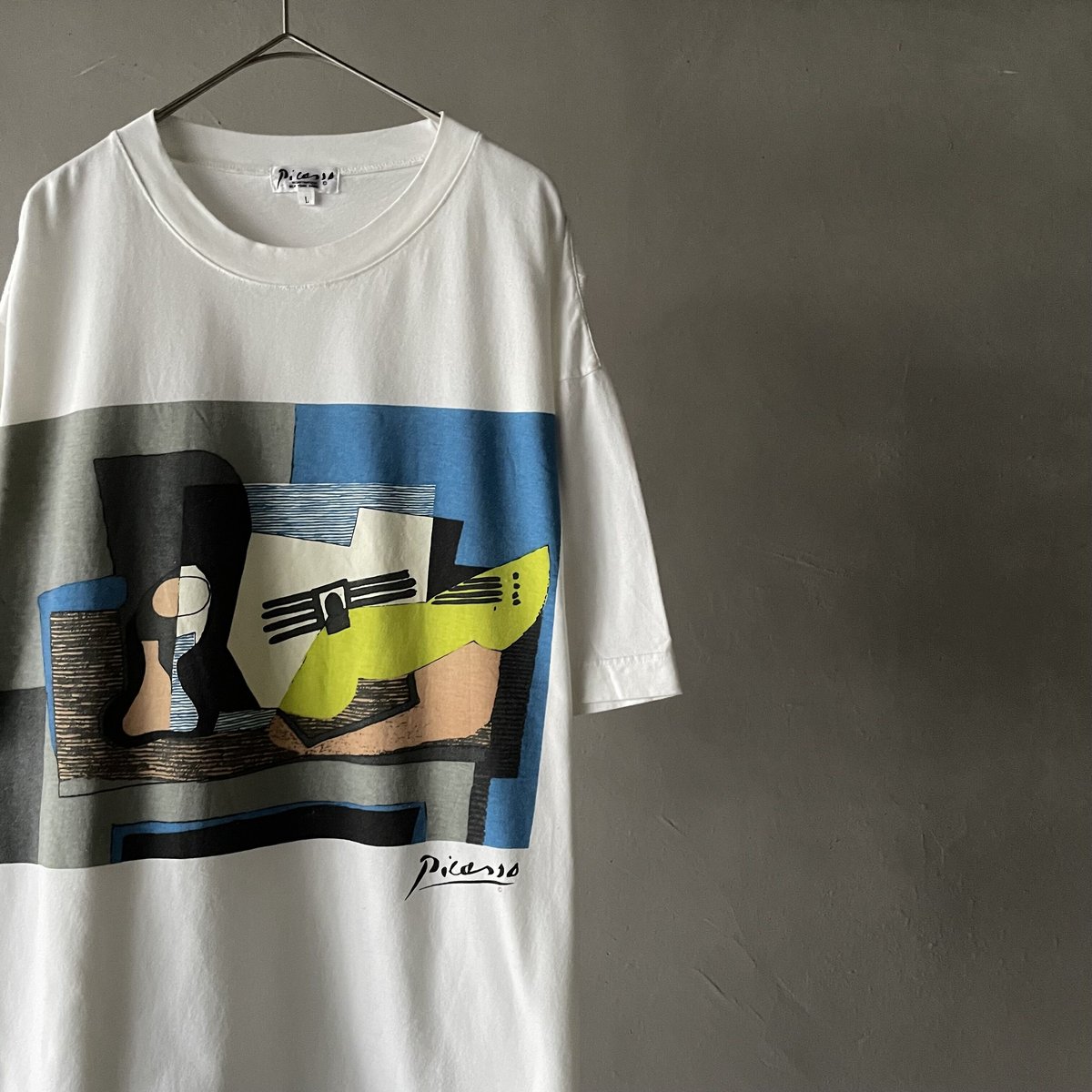 Picasso art print tee ”Still life with guitar”