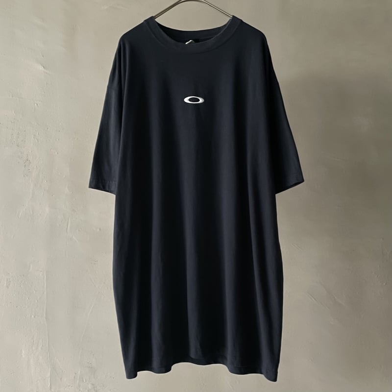 Oakley logo embroidery tee | sui & shara