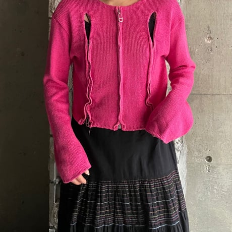 赤と黒のジップアップセーター レトロ古着】ジップアップ ニットセーター 赤黒 モード - メルカリ