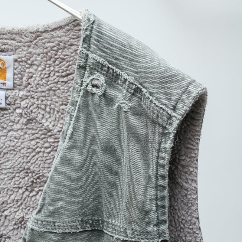 Carhartt duck vest with boa lining | sui & shara