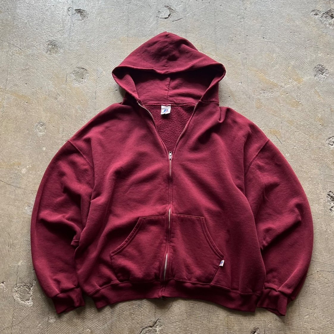 90s Russell athletic zip up hoodie | sui & shara 90s Russell athletic zip up hoodie | sui & shara