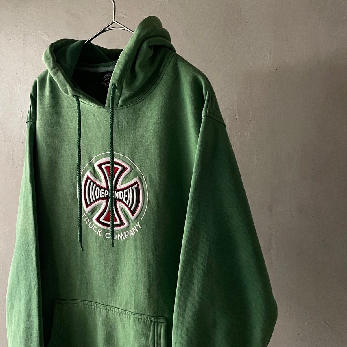 00s INDEPENDENT hoodie ブラックshino