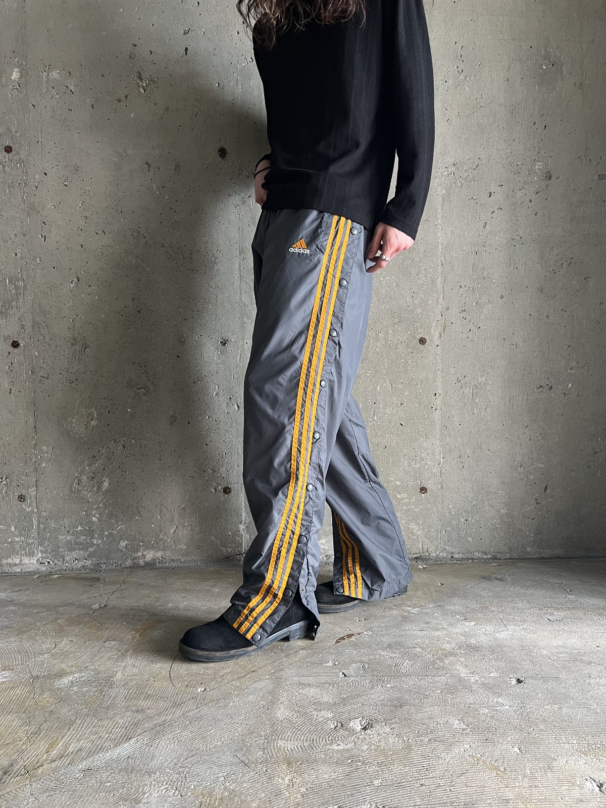 vintage 90s old adidas デサント製 nylon pants Adidas Originals × Descente Track nylon pants Medium size