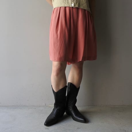 リズ | STORES