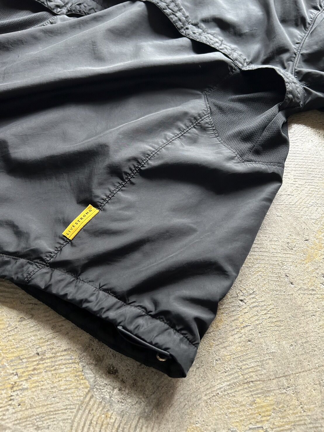 日本未発売　ナイキ　2011　Nike LIVESTRONG リブストロング　ショーツ　S f8ce5620acc88a8687d29cfd0ce3bd