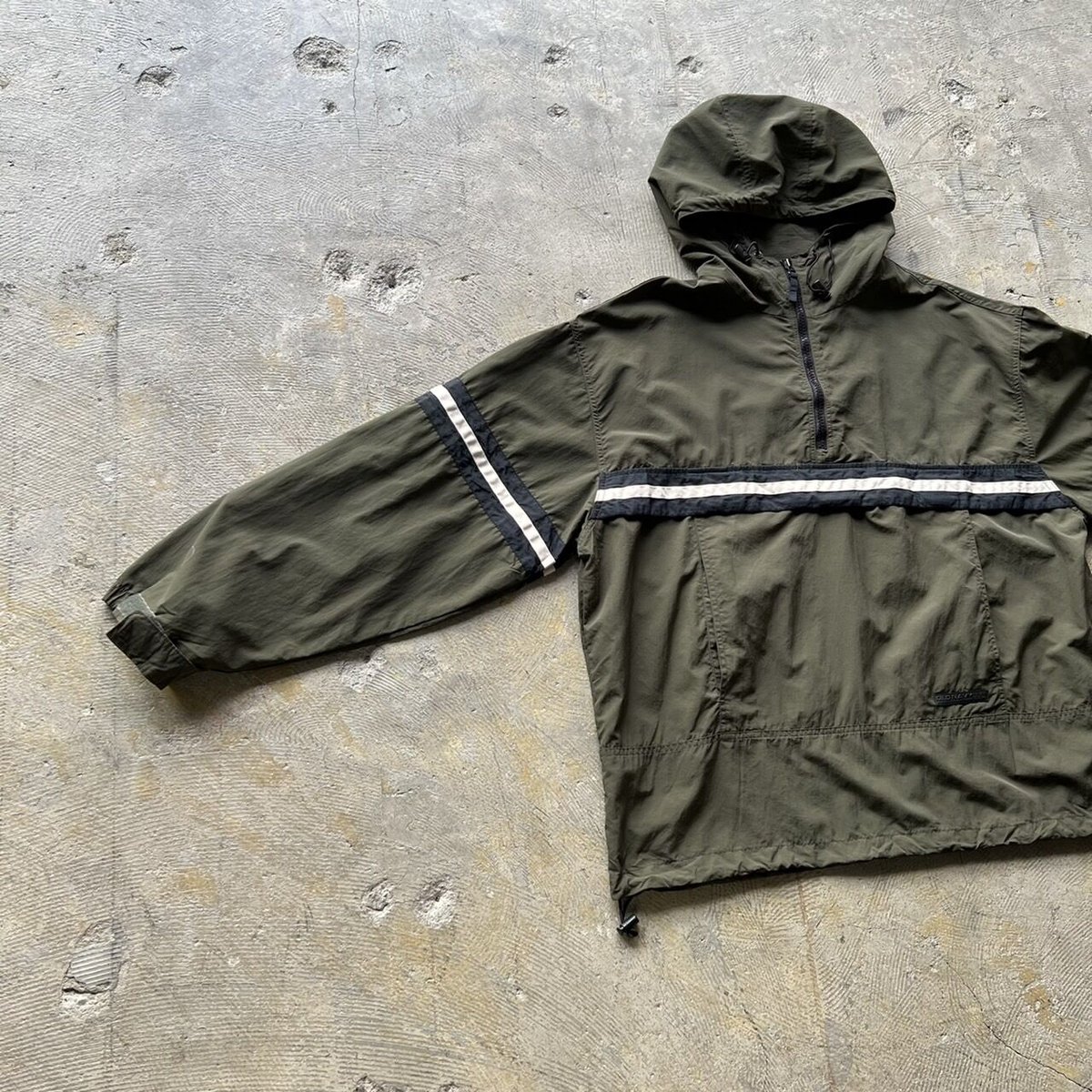 90s OLD NAVY nylon anorak parka | sui & shara 90s OLD NAVY nylon anorak parka | sui & shara