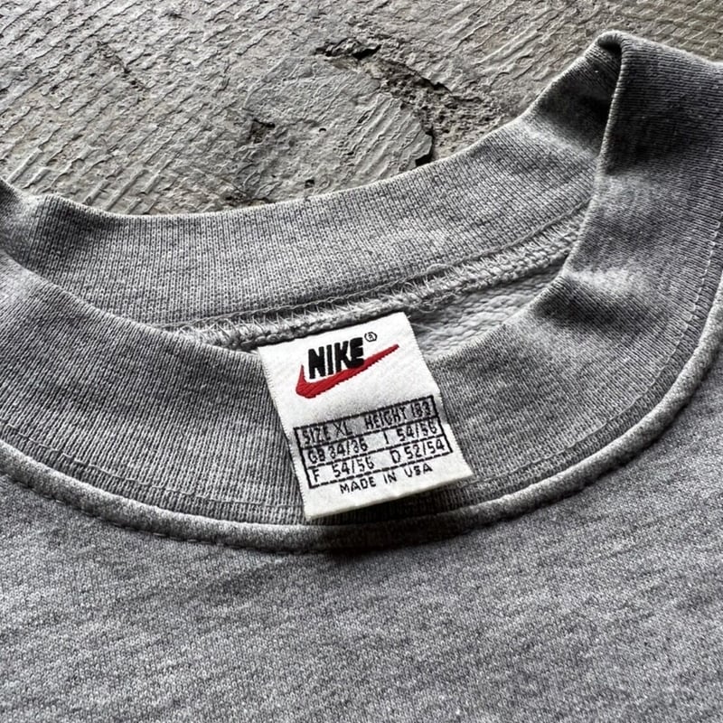 90s NIKE logo sweat Made in USA | sui & shara