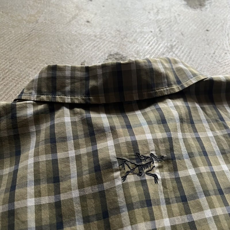 美品 Arc'teryx ファーニーLSシャツ ウィメンズ 楽天市場】ARC'TERYX アークテリクス Tシャツ ARC'LOGO SS T