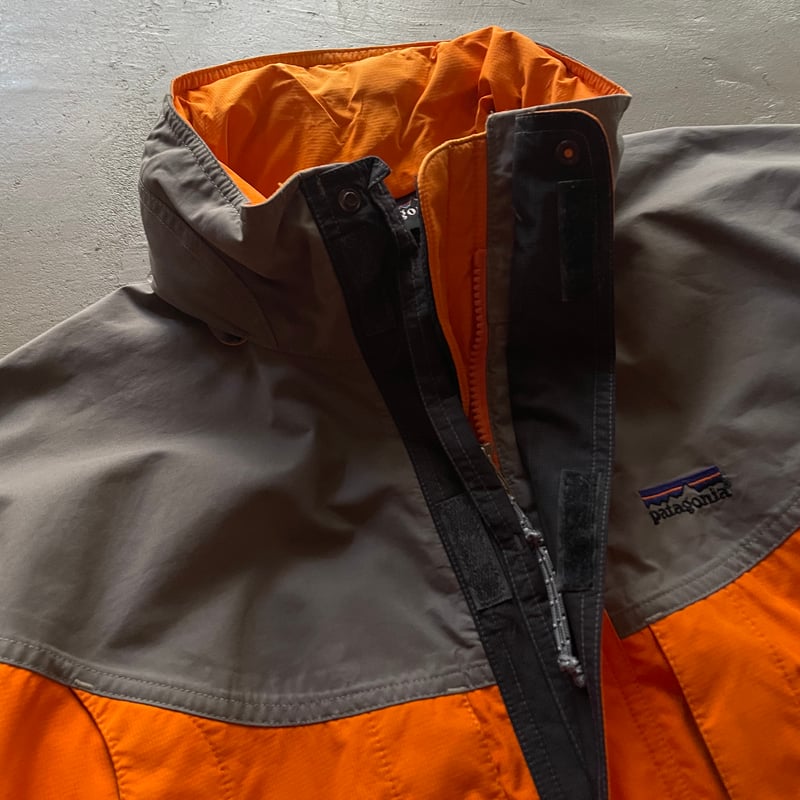 2002 Patagonia gore-tex jacket | sui & shara