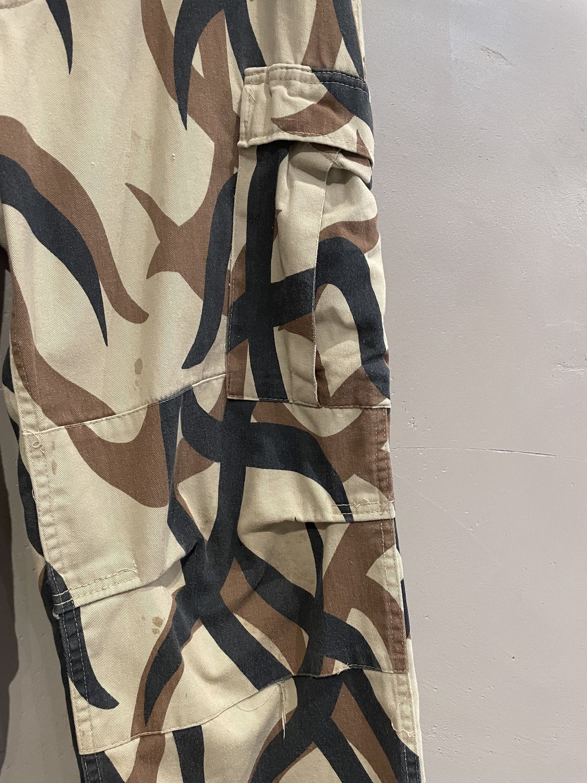 90s ASAT tribal camouflage cargo pants | sui & 90s ASAT tribal camouflage cargo pants | sui &