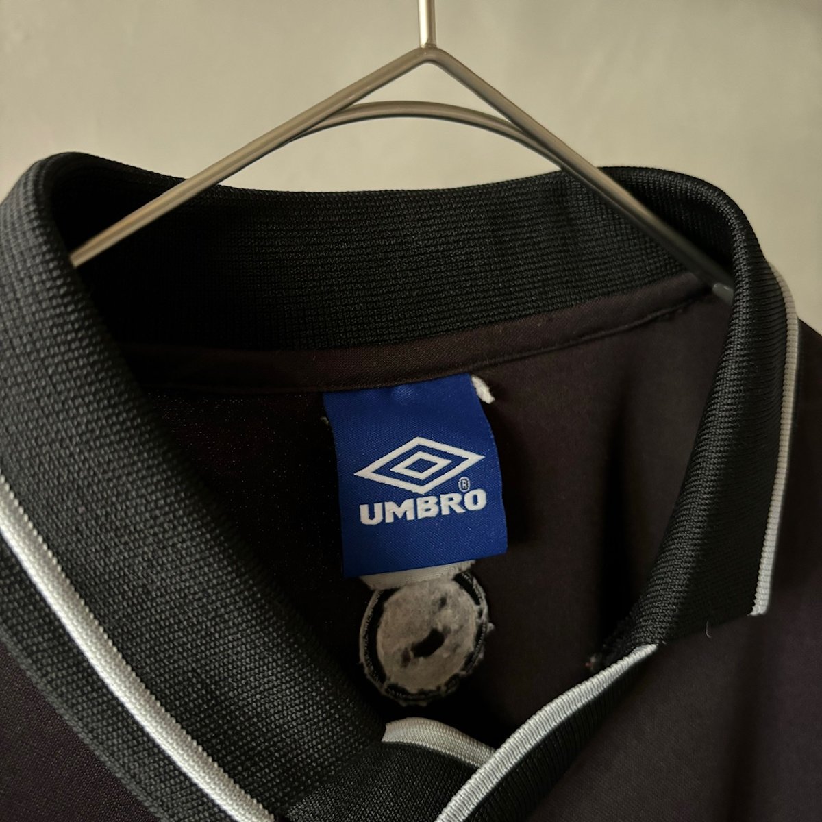 80~90’s old Umbro メッシュゲームシャツ 襟付き 刺繍ロゴ 80~90's old Umbro メッシュゲームシャツ 襟付き 刺繍ロゴ 80