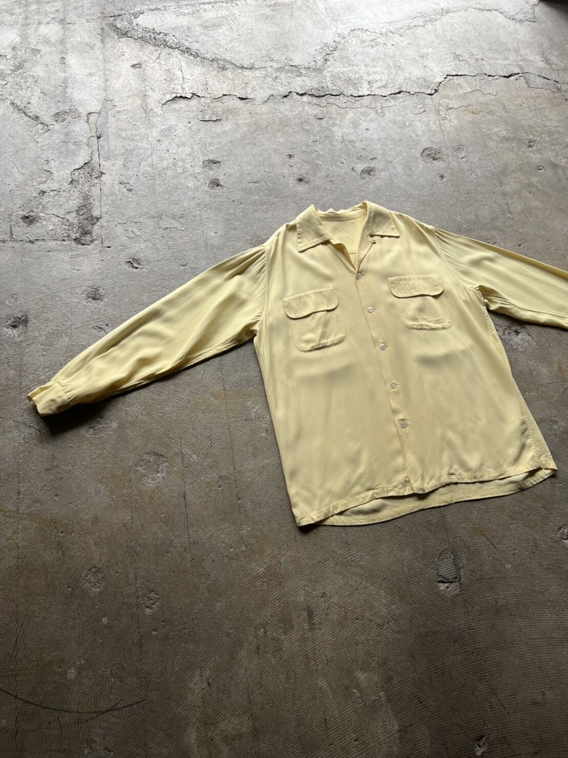 40s Unknown open collar rayon shirt | sui & shara 40s Unknown open collar rayon shirt | sui & shara