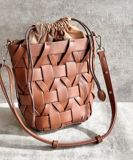 braided luxe baguette D602