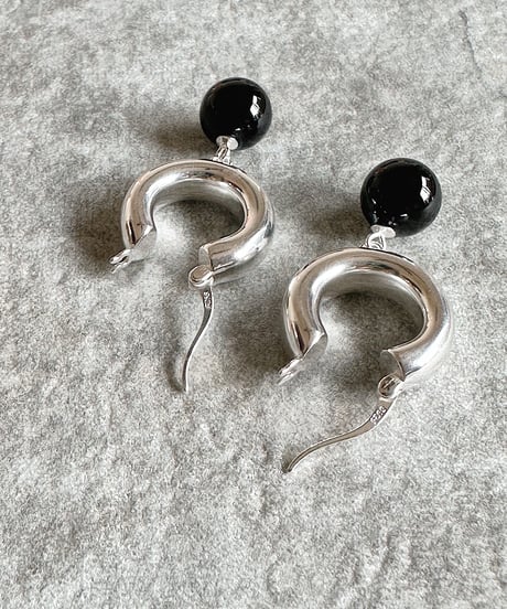 black onyx hoop pierce D406